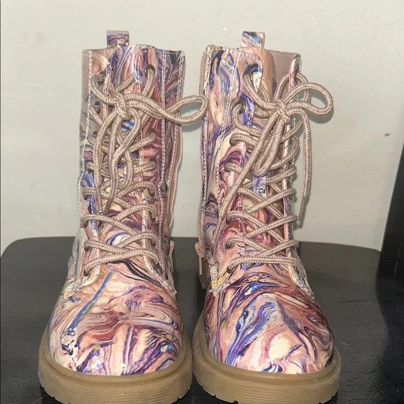 Beige Manmade Upper Shoes - Picture 1 of 7